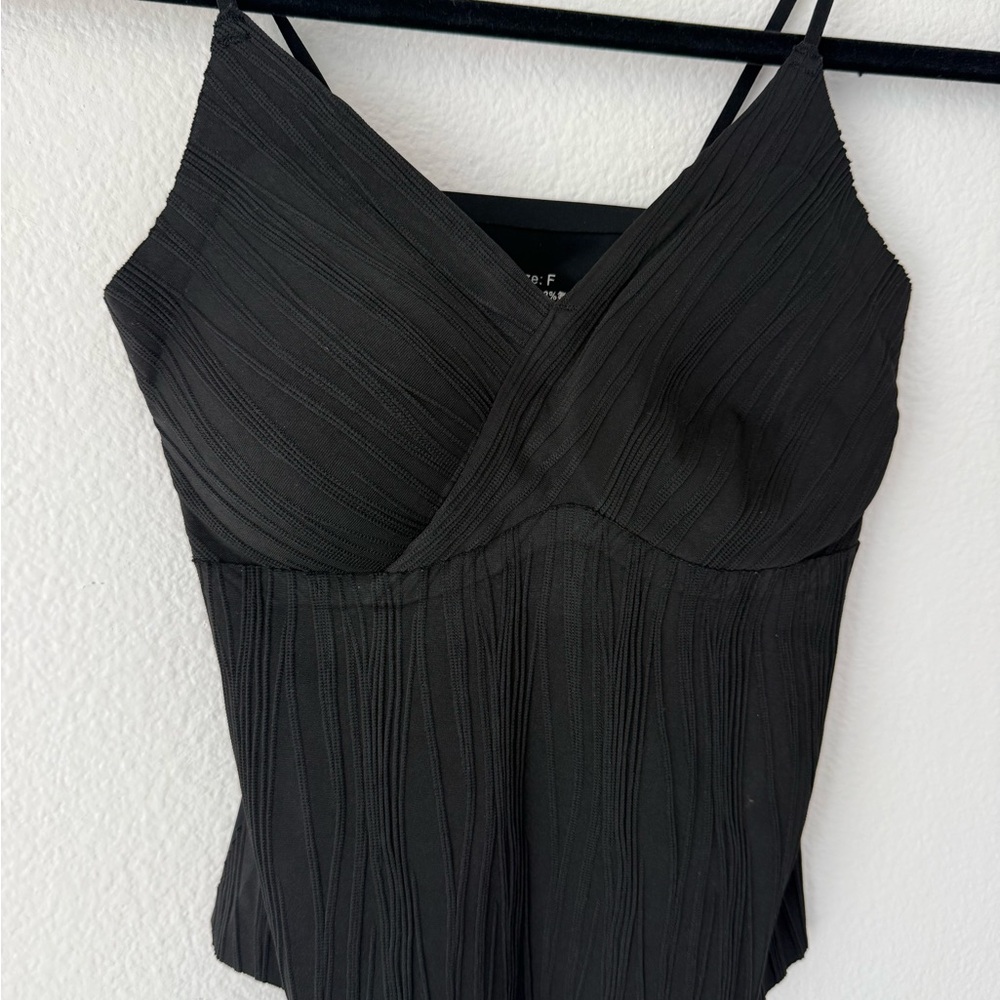 Women’s Black Textured V-Neck Tank Top
